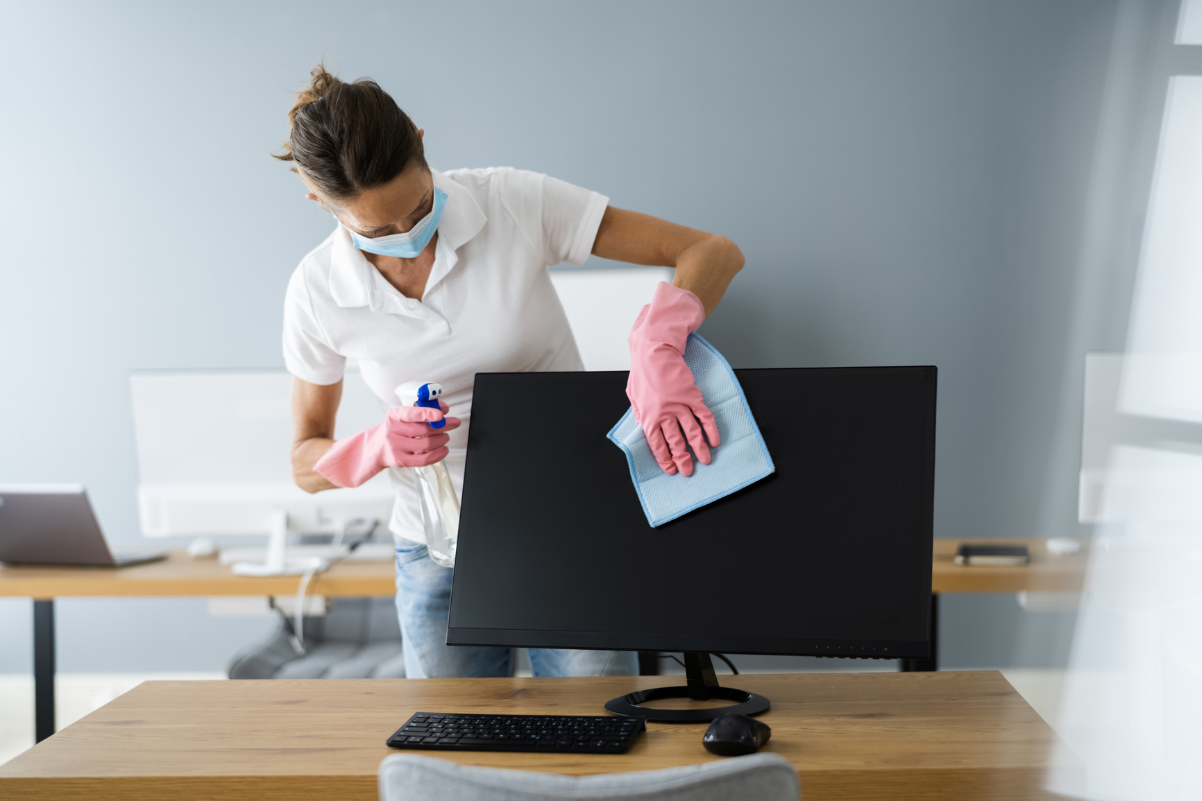 Professional Office Monitor Cleaning Service
